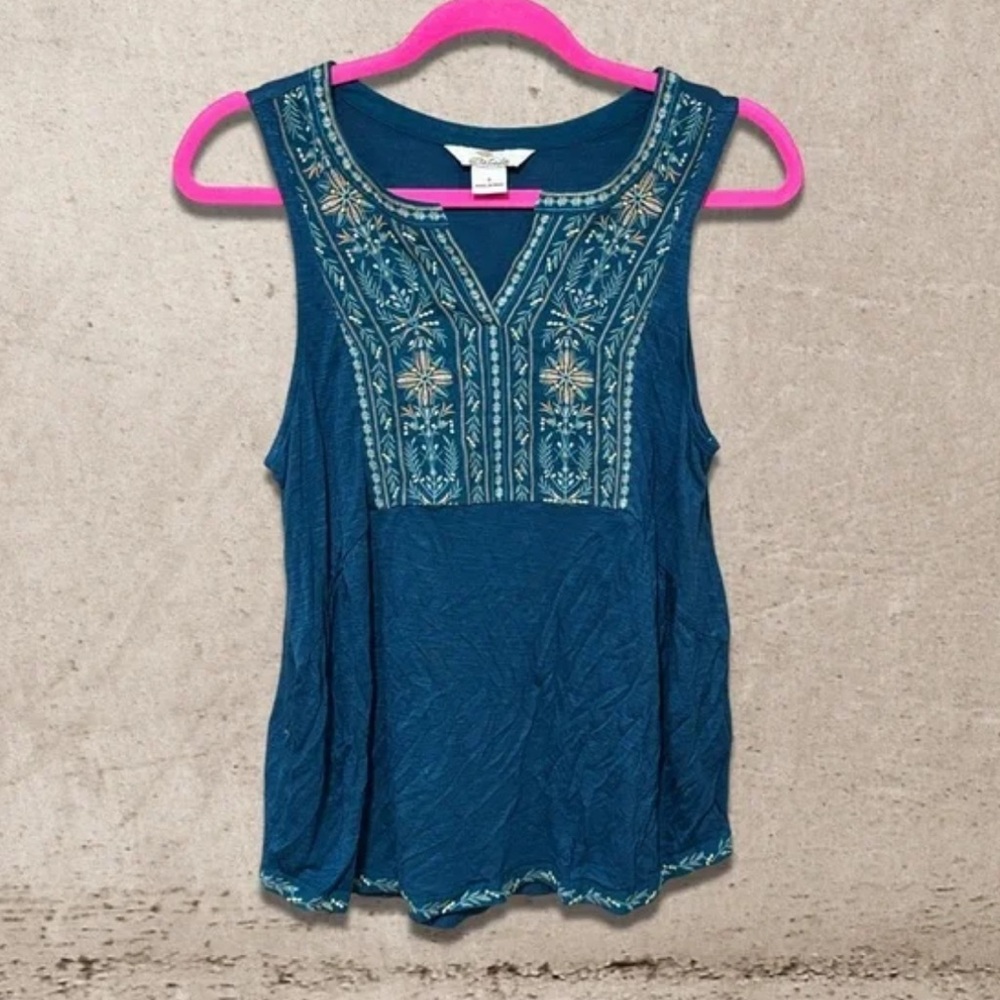Blue Embellished Sleeveless Tank Top